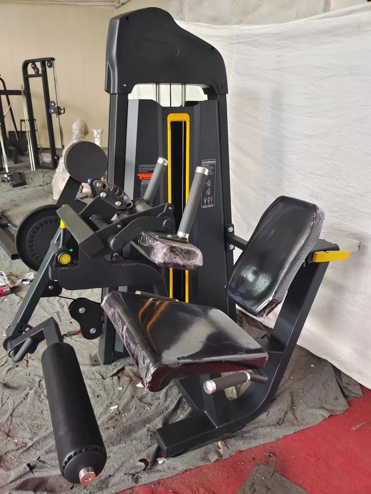 Gym Fitness Equipment Home Mac - огляд і ціна Home Gym Leg Extension